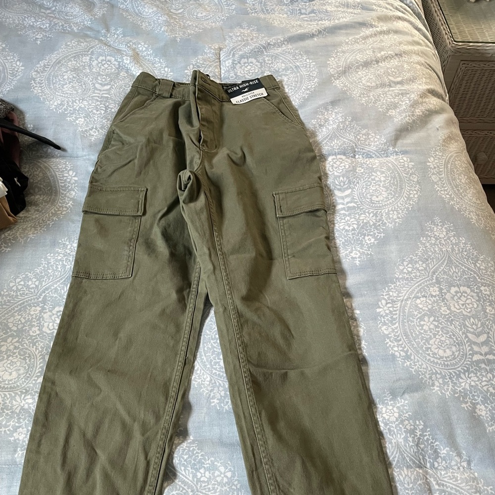 Hollister cargo pants